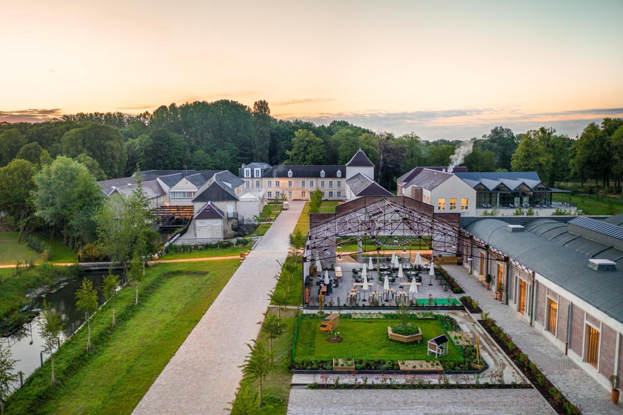 Le Grand Pavillon Chantilly Exterior foto